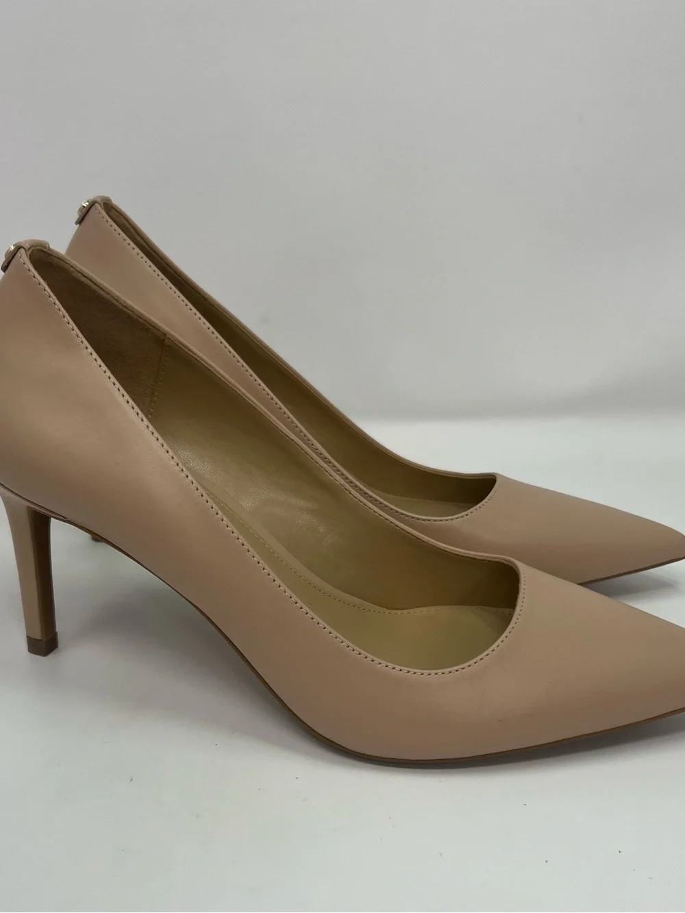 Michael Kors Dorothy Flex Pump Women's Leather Pointed Toe 2.75